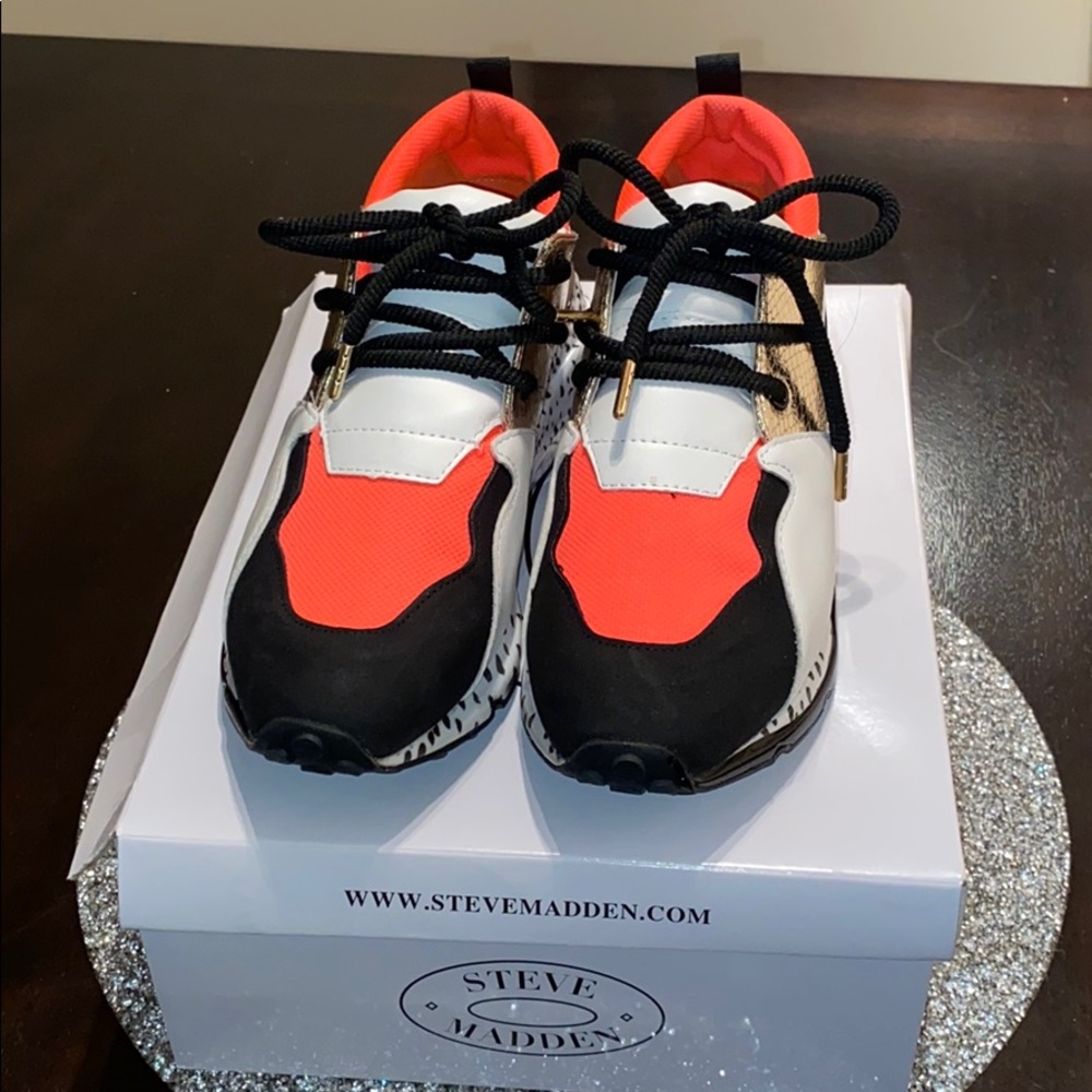 Steve Madden Cliff Sneakers